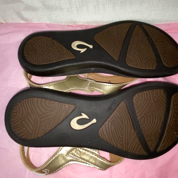 Olukai sandals size 4 - Picture 6 of 6